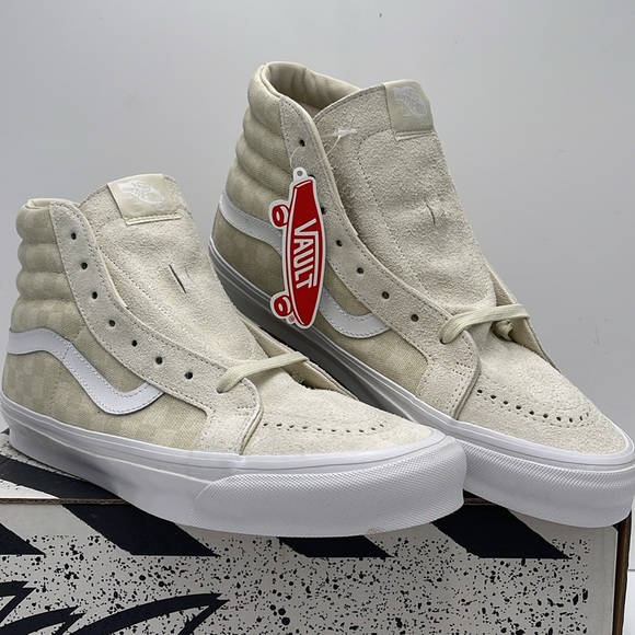 Vans Men’s 0g Sk8-Hi Lx Vault Checkerboard Vintag
VN0A4BVB0VW 
Sneakers - Picture 4 of 16